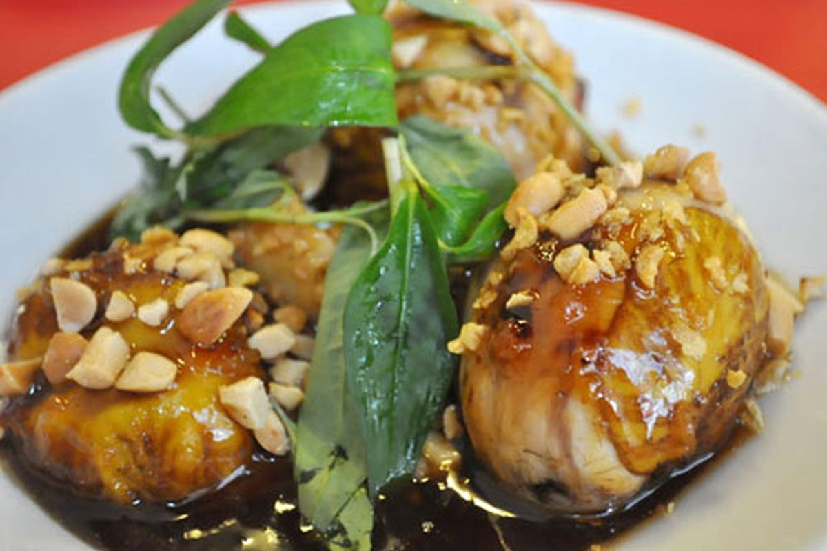 Ẩm thực Quy Nhơn: Hàng lọat món ăn vặt vừa rẻ vừa độc ở Quy Nhơn